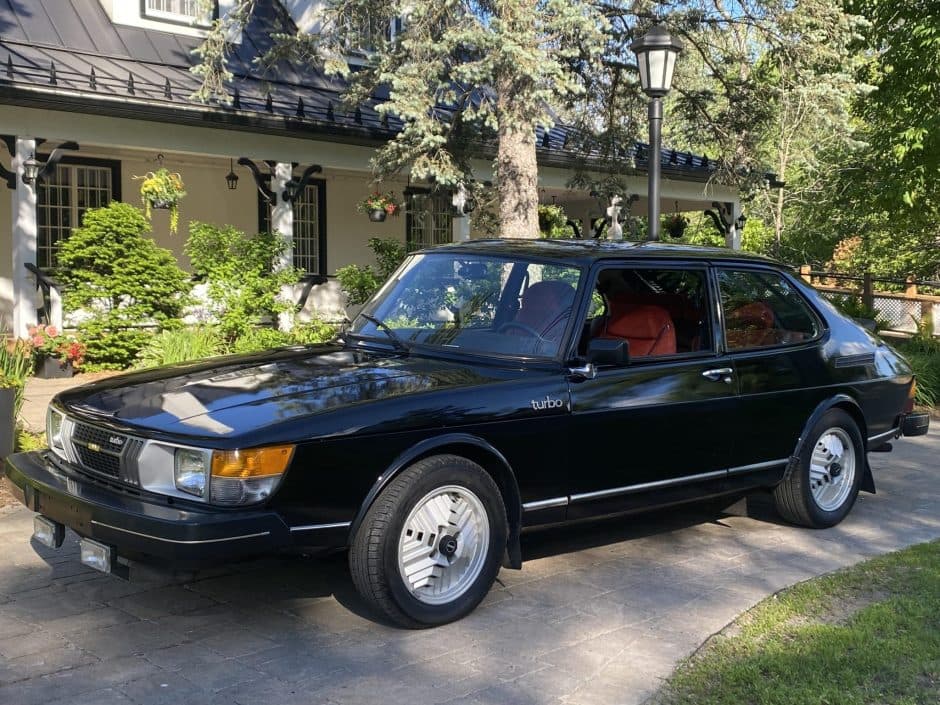 1980 Saab 900 sold for $25,500