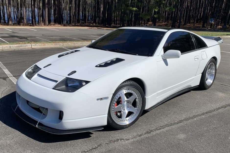 1990 Nissan Z32 300ZX sold for $27,800