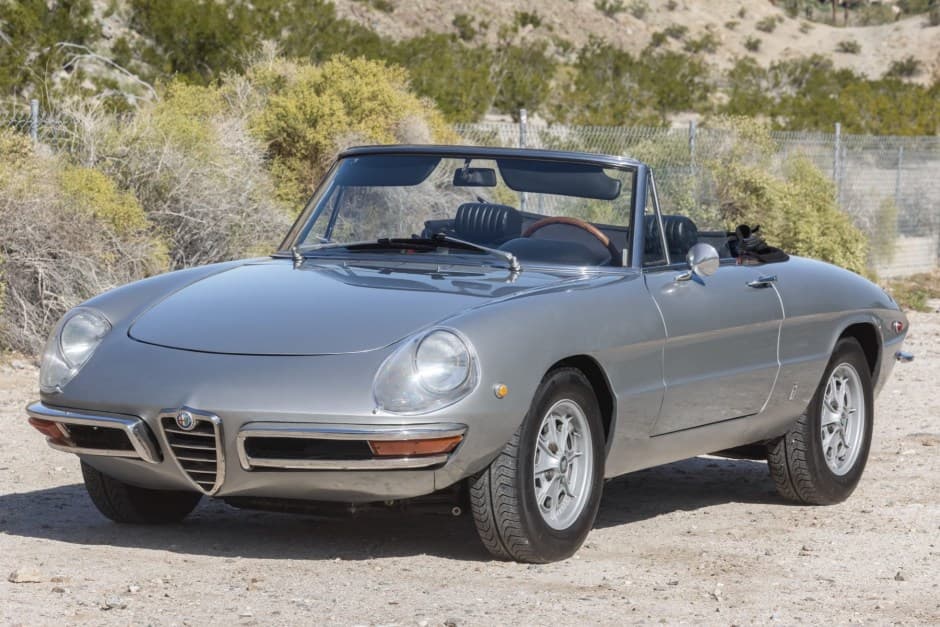 1970 Alfa Romeo 105/115 Spider Series 1 sold for $40,000