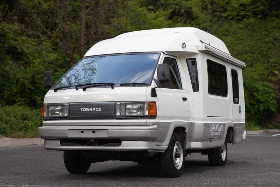 1992 Toyota LiteAce & TownAce sold for $15,500