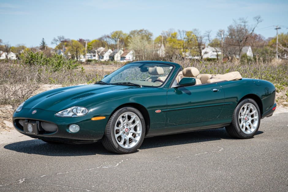 2001 Jaguar XKR sold for $14,250