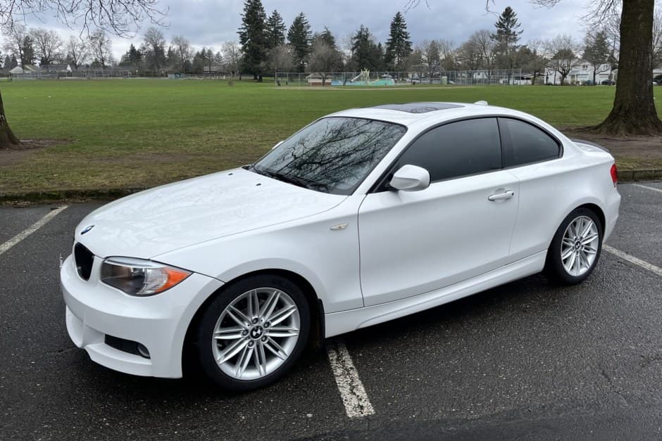 2013 BMW E82/E88 1-Series sold for $21,853