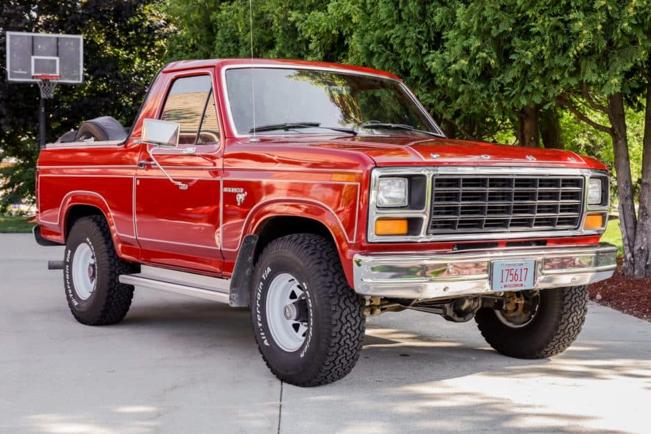 1981 Ford Bronco 3rd Generation 1980-1986 sold for $21,500