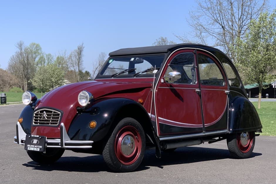 1990 Citroen 2CV sold for $20,777