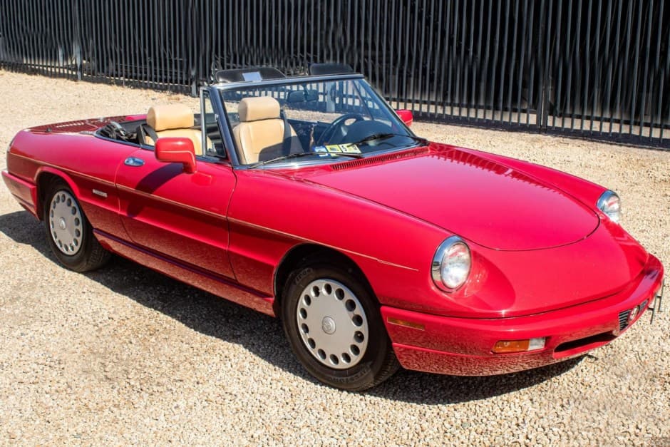 1991 Alfa Romeo 105/115 Spider Series 4 sold for $16,500