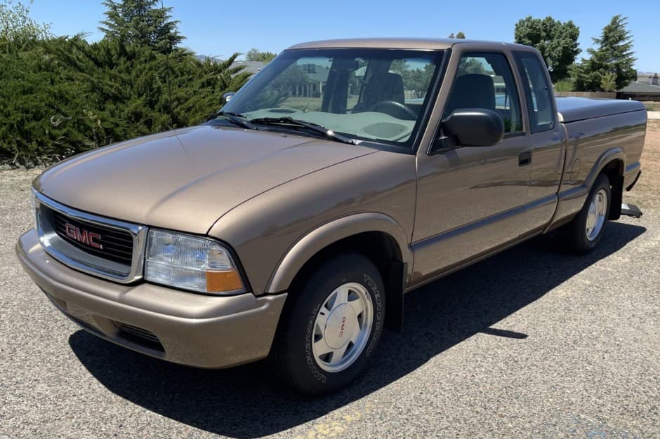 2003 GMC Sonoma (1994-2004) sold for $19,050