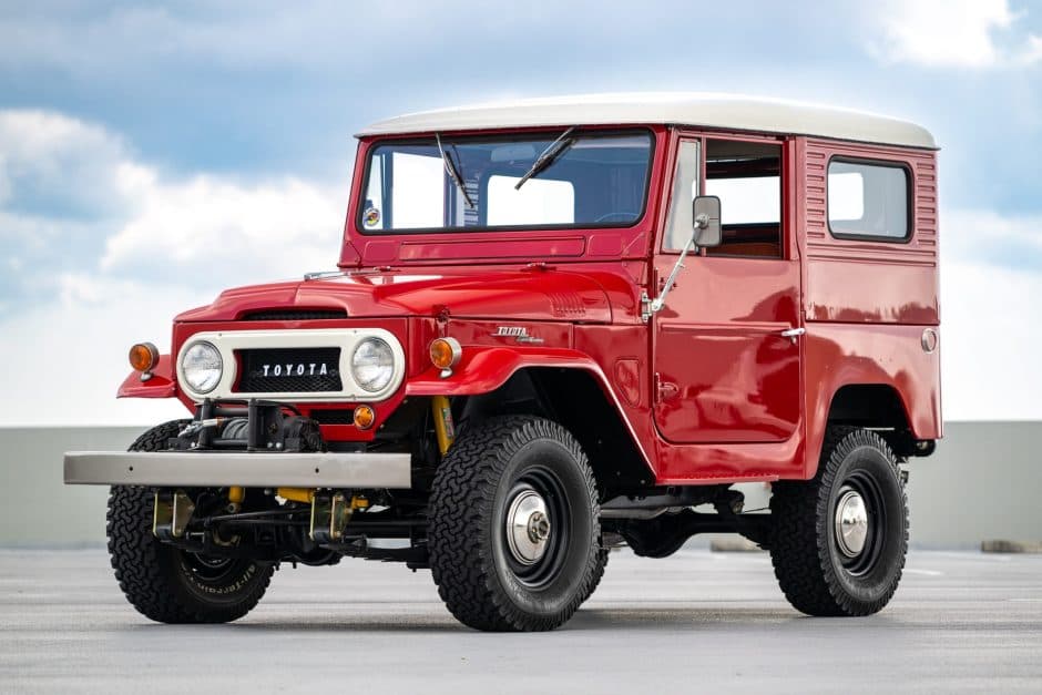 1965 Toyota Land Cruiser FJ40 sold for $30,000