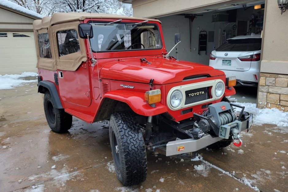 1973 Toyota Land Cruiser FJ40 sold for $27,750