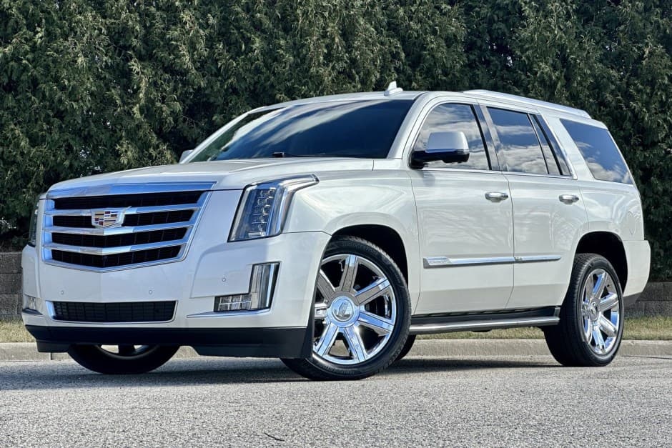 2015 Cadillac Escalade K2XL (2015-2020) sold for $34,000