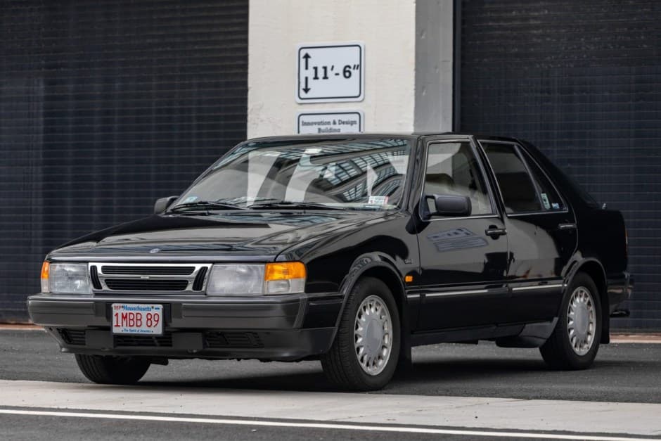 1990 Saab 9000 sold for $4,700