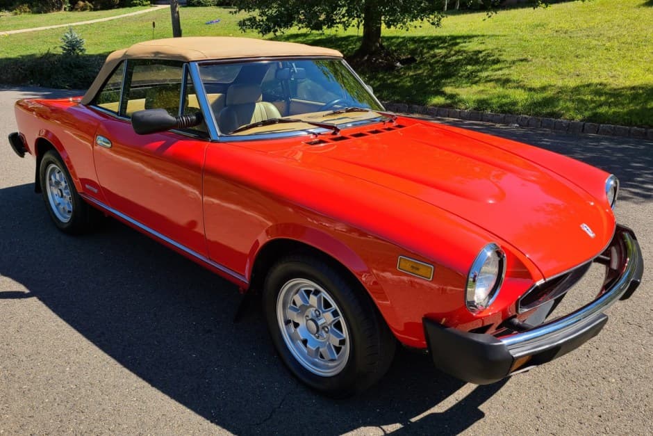 1984 Fiat 124 Spider (1966-1985) sold for $21,000