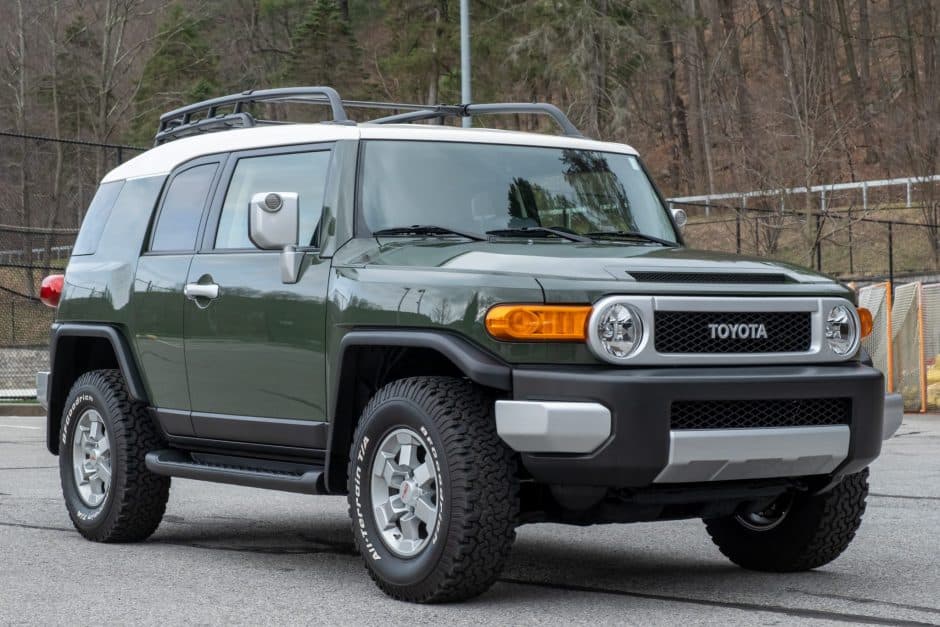 2014 Toyota FJ Cruiser sold for $69,500