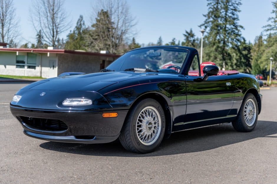 1993 Mazda NA MX-5 Miata sold for $20,500