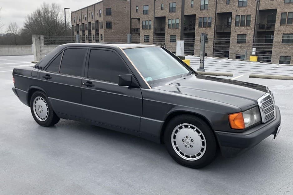 1991 Mercedes-Benz W201 190 sold for $8,500