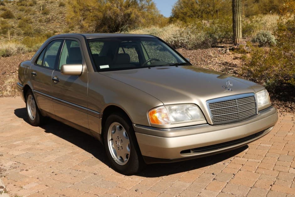 1996 Mercedes-Benz W202 C-Class sold for $7,555