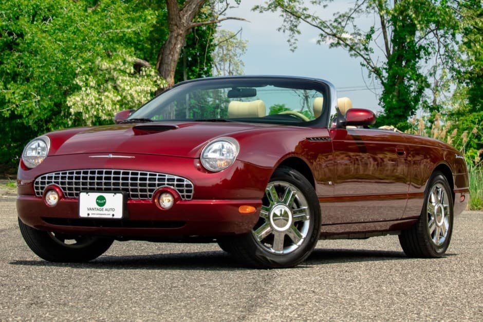 2004 Ford Thunderbird (2002-2005) sold for $19,500