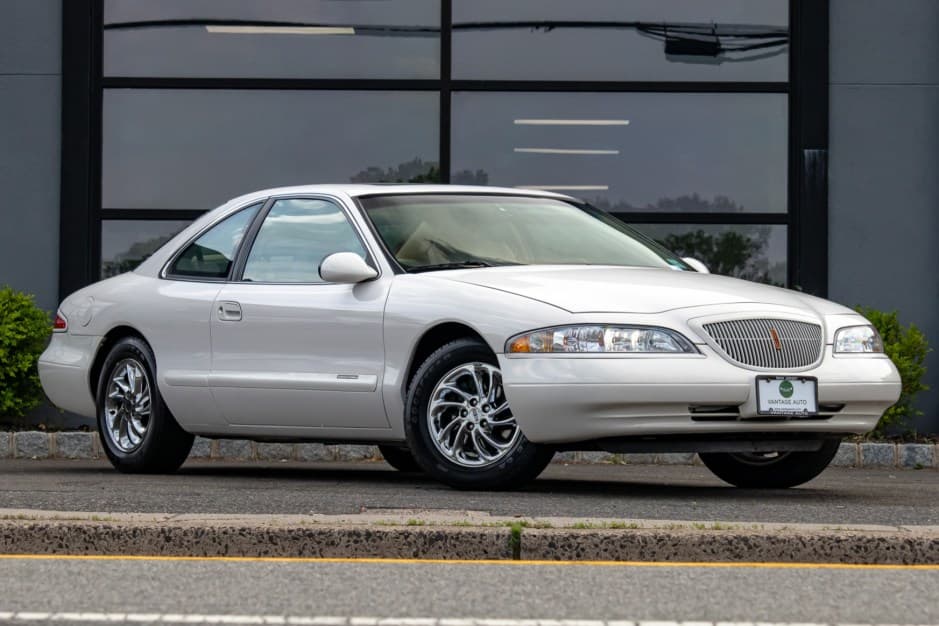 1998 Lincoln Mark VIII sold for $32,500