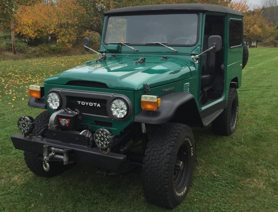 1975 Toyota Land Cruiser FJ40 sold for $27,000