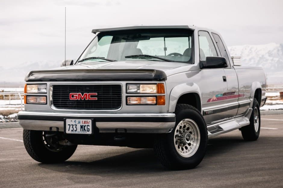 1995 GMC Sierra (GMT400 1988-2002) sold for $19,000