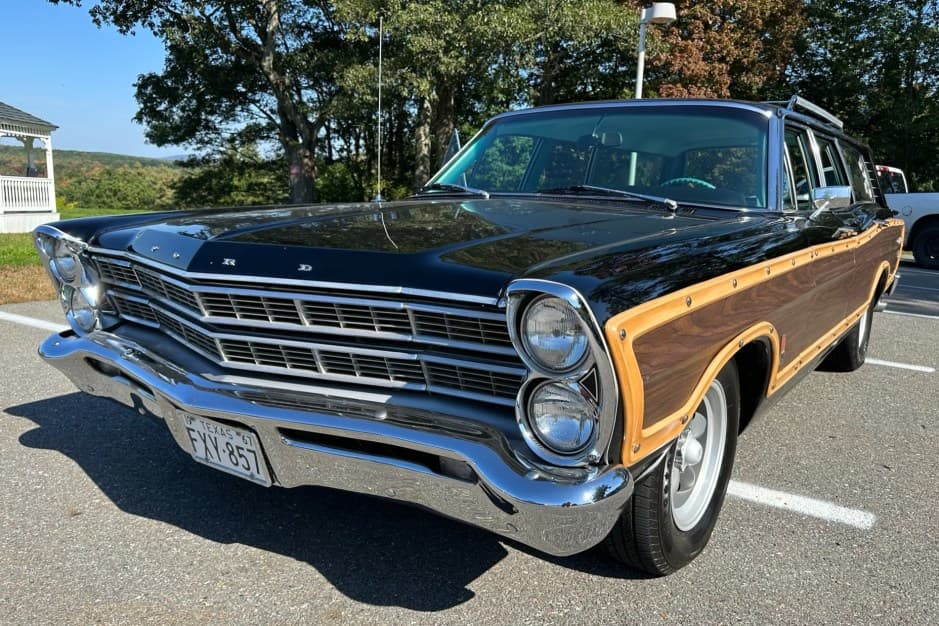 1967 Ford Country Squire sold for $26,750