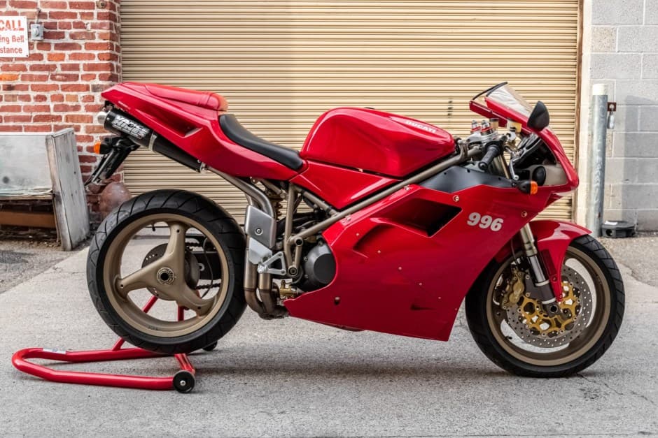 2000 Ducati 996 sold for $17,500