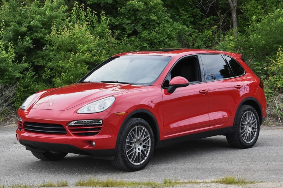 2014 Porsche 958 Cayenne (2011-2018) sold for $31,499