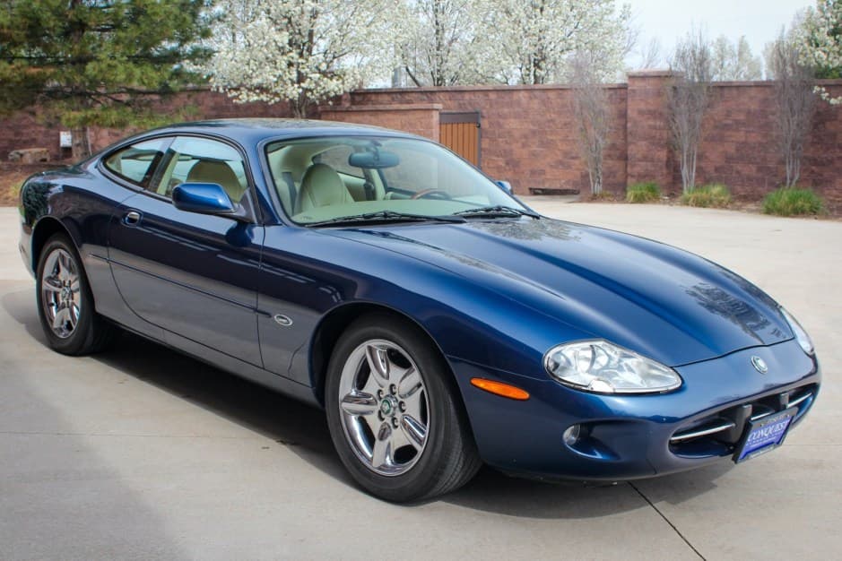 1997 Jaguar XK8 sold for $7,550