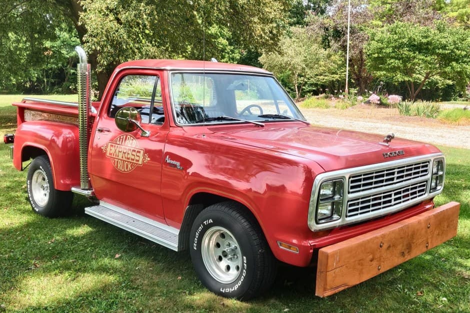 1979 Dodge D-Series (1972-1980) sold for $13,050