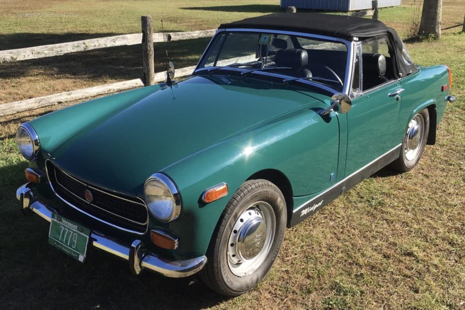 1971 MG Midget sold for $4,700