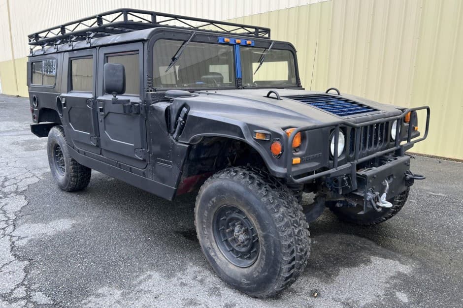 1999 Hummer H1 sold for $37,500
