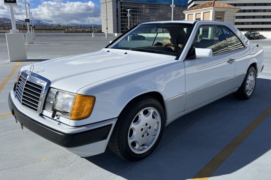 1991 Mercedes-Benz W124 E-Class sold for $13,500