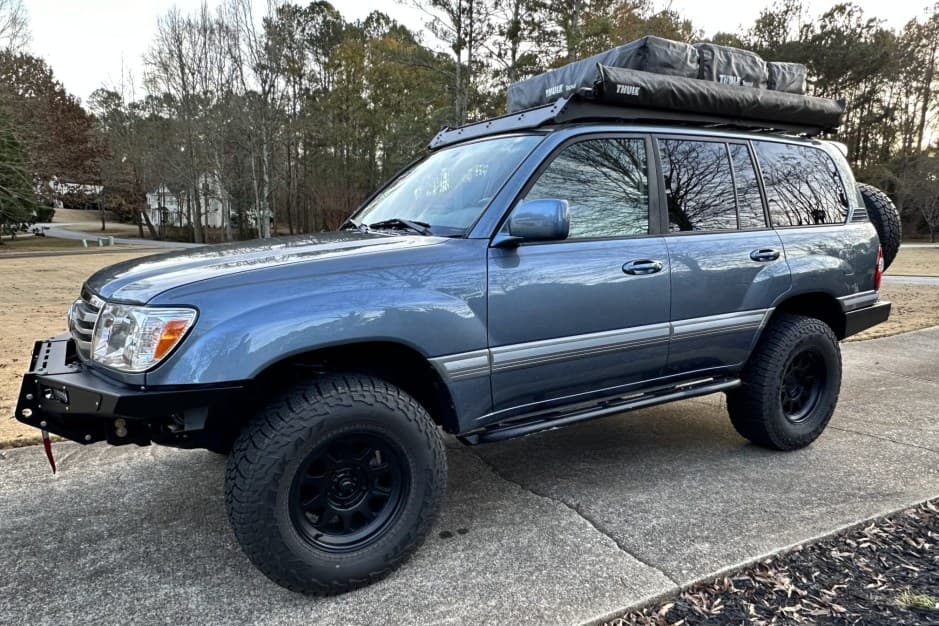 2007 Toyota Land Cruiser 100-Series sold for $32,500
