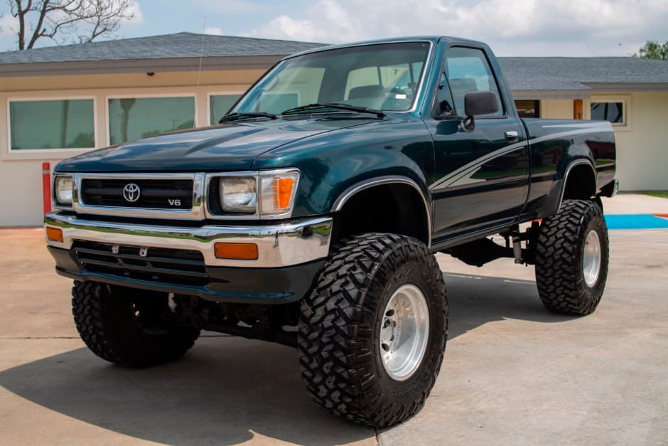 1994 Toyota Pickup (N80/90/100/110 1989-1997) sold for $18,250