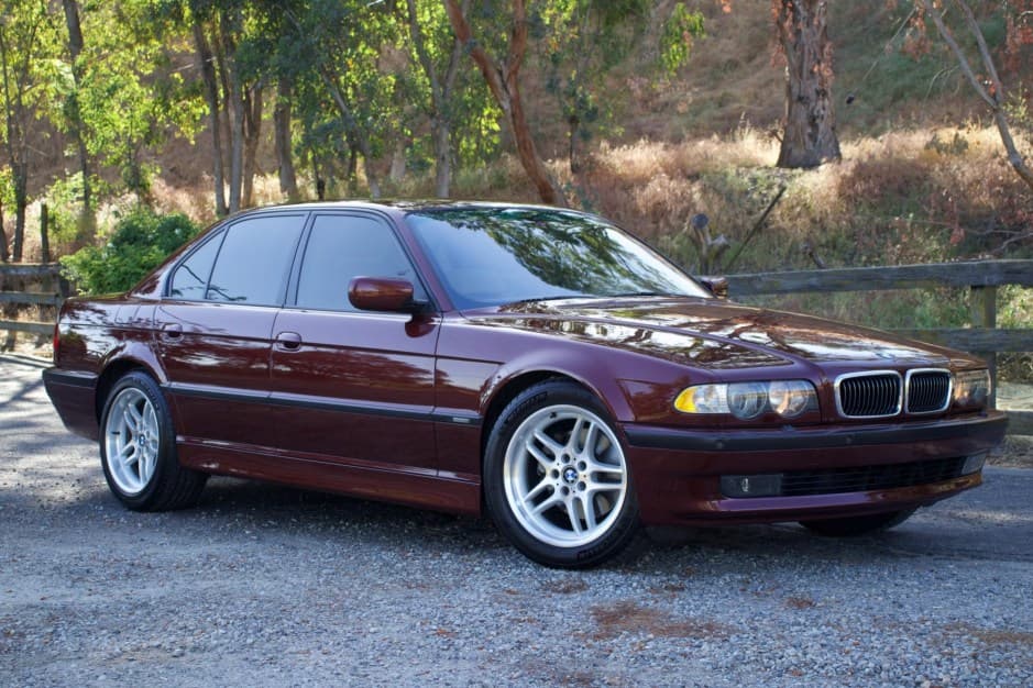 2001 BMW E38 7-Series sold for $29,000