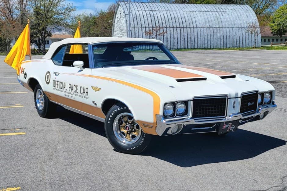 1972 Oldsmobile Hurst/Olds sold for $82,500