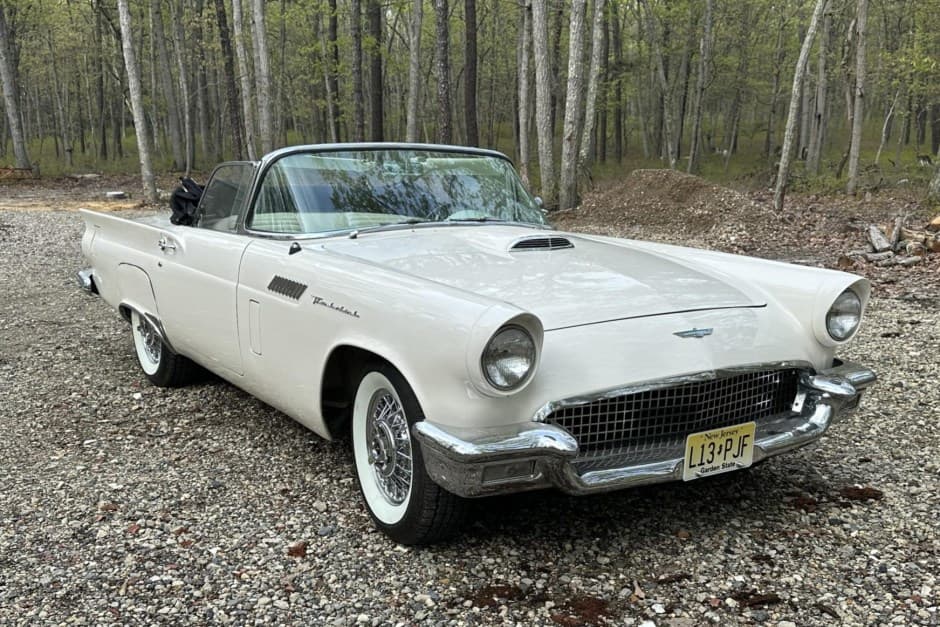 1957 Ford Thunderbird (1955-1957) sold for $32,000