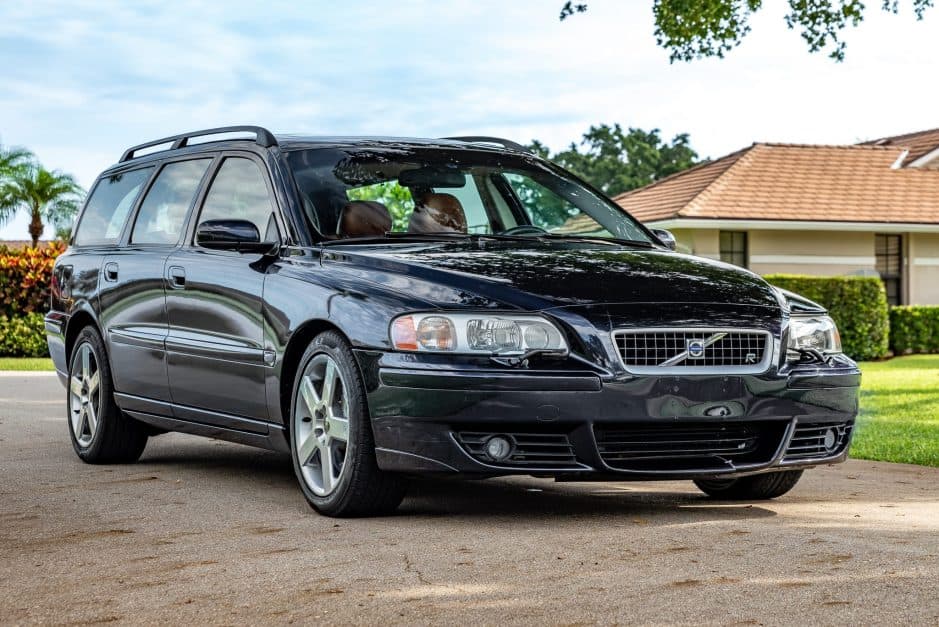 2005 Volvo V70R sold for $18,000