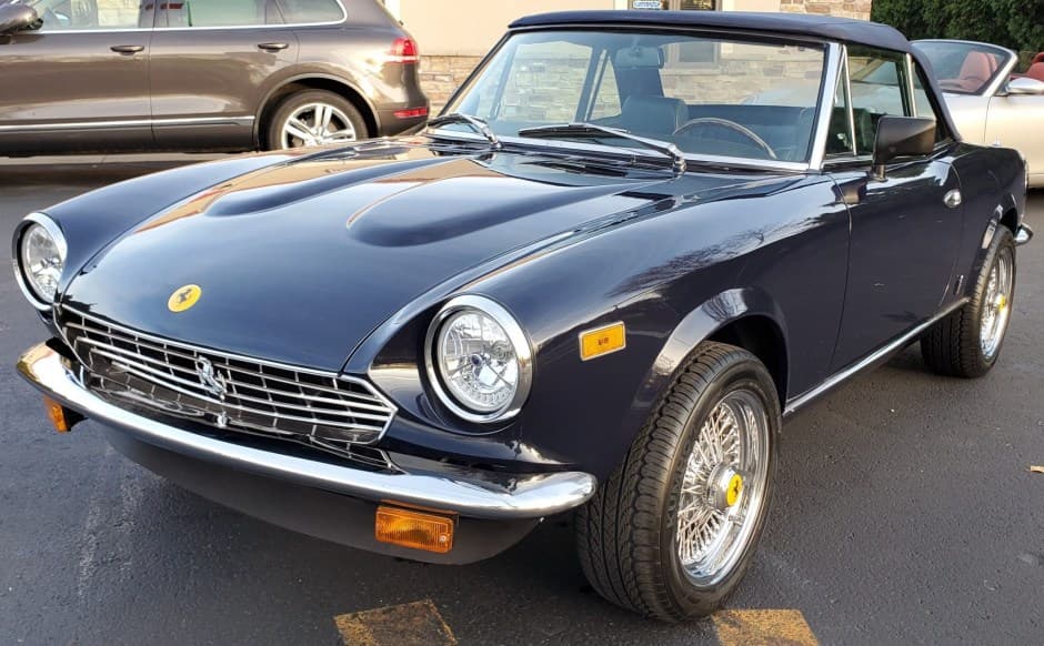 1982 Fiat 124 Spider (1966-1985) sold for $16,000