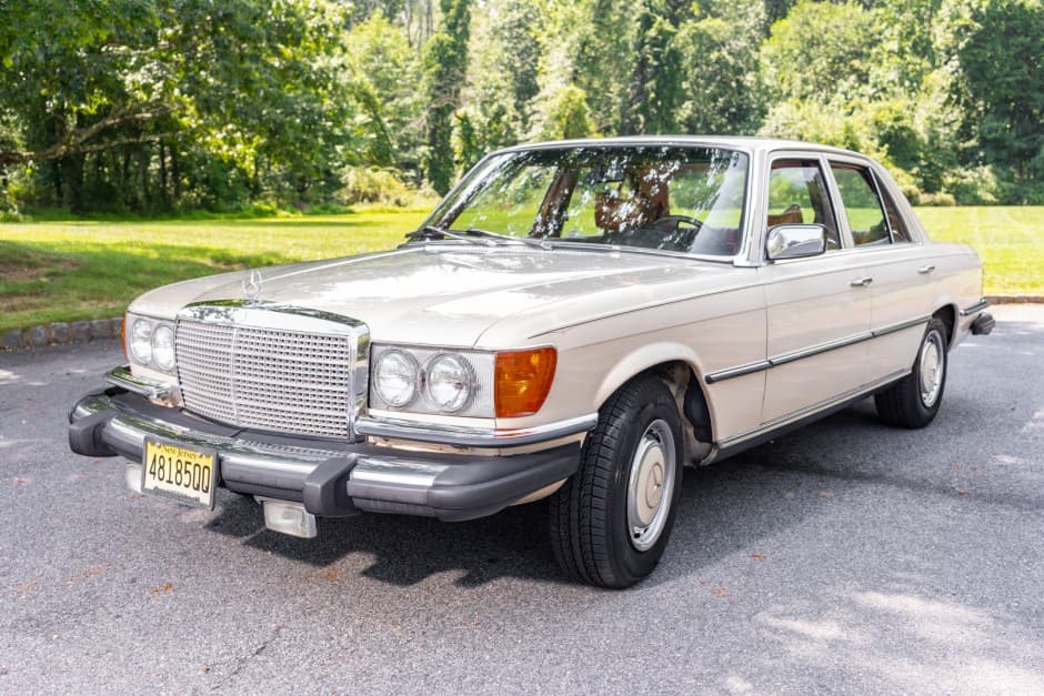 1974 Mercedes-Benz W116 S-Class sold for $10,300