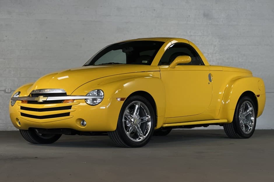 2005 Chevrolet SSR sold for $35,250