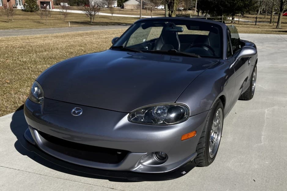 2004 Mazda NB MX-5 Miata sold for $15,857