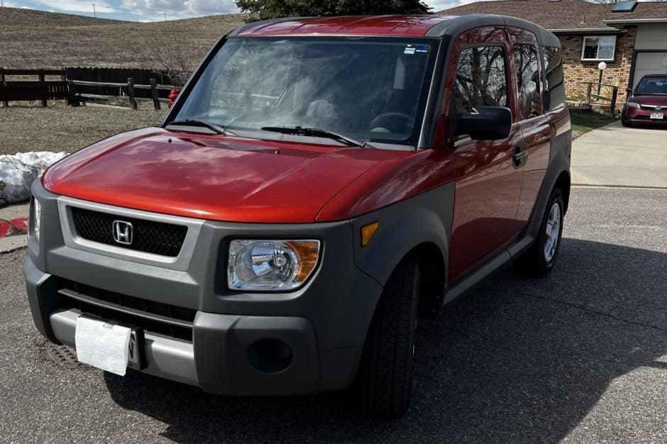 2005 Honda Element sold for $15,750