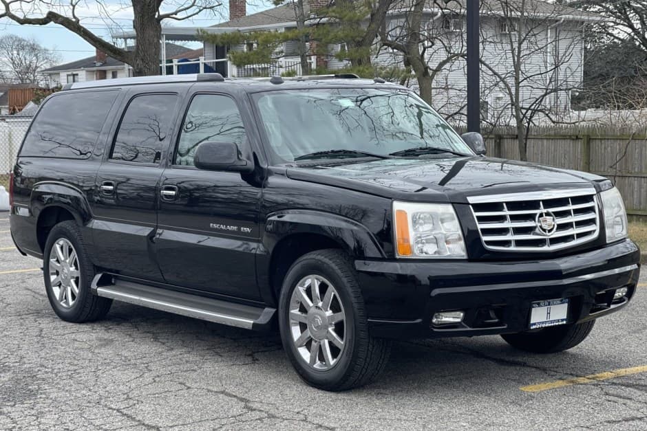 2005 Cadillac Escalade & EXT GMT800 (2002-2006) sold for $20,500