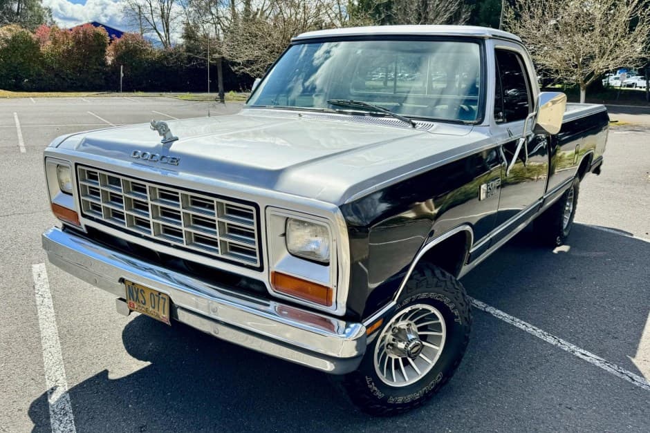 1984 Dodge Ram (1981-1993) sold for $11,000