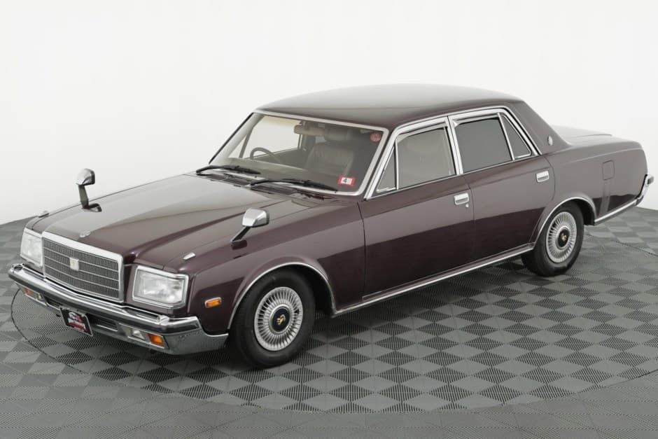 1988 Toyota Century sold for $6,900