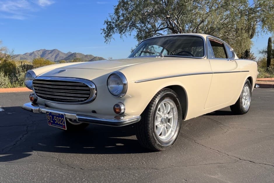 1967 Volvo P1800/1800 sold for $53,000