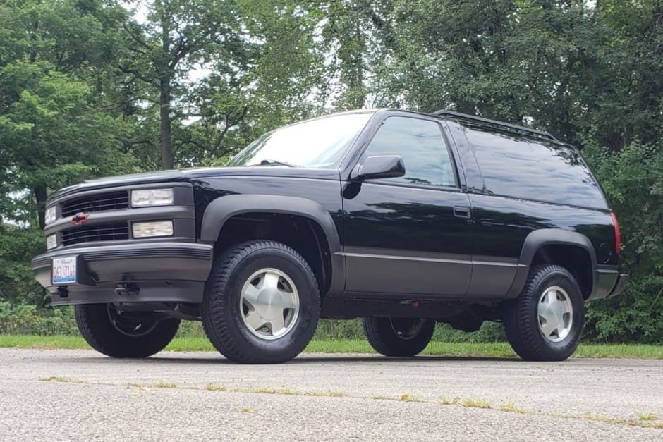 1999 Chevrolet Tahoe GMT400 sold for $35,000