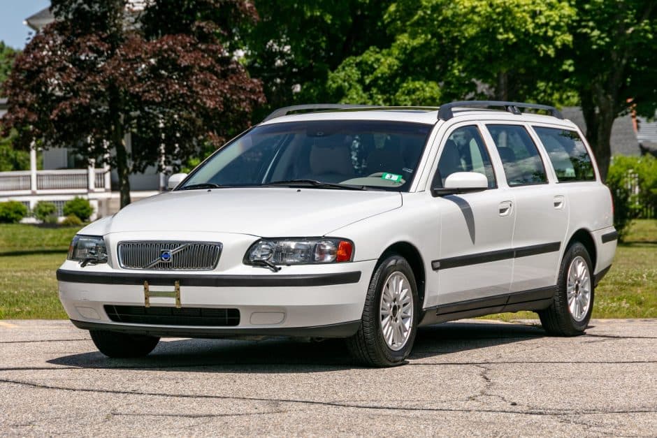 2004 Volvo V70 sold for $14,000