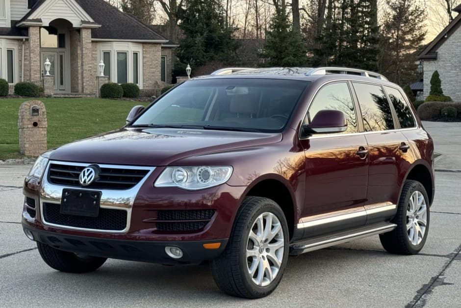 2010 Volkswagen Touareg sold for $16,500