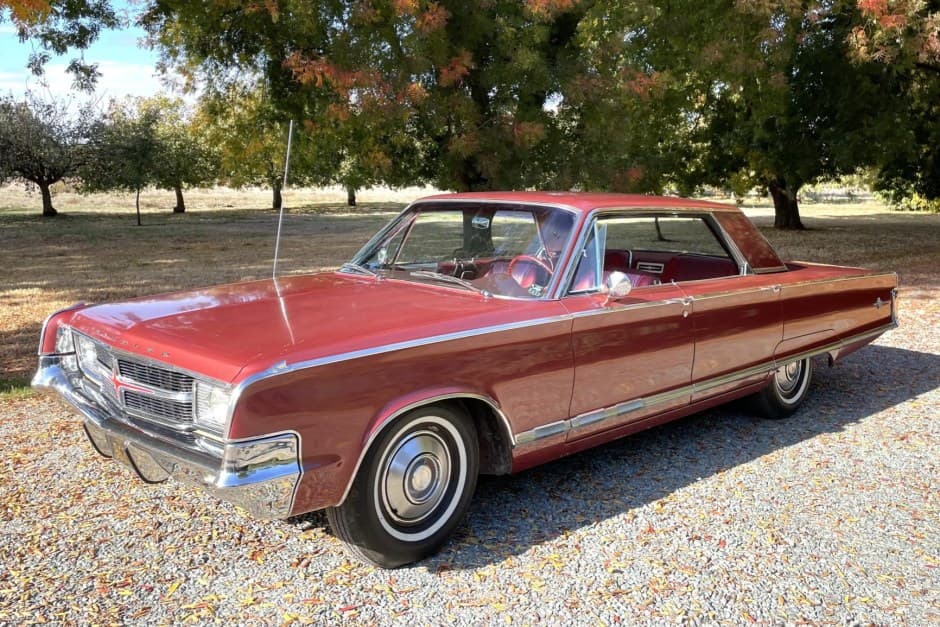1965 Chrysler 300 Non-Letter Series (1962-1972) sold for $10,000